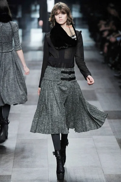 Look 13
